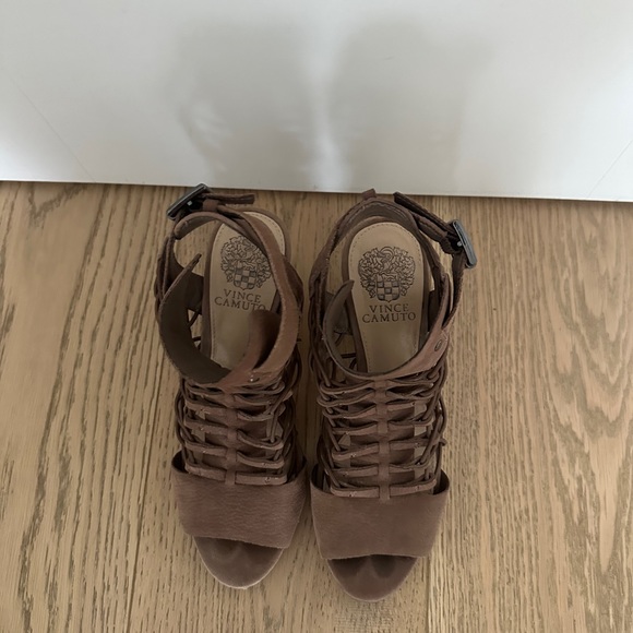 vince camuto evel caged sandal size 7.5 - Picture 8 of 8